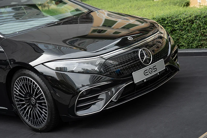 Mercedes-Benz EQS Saloon